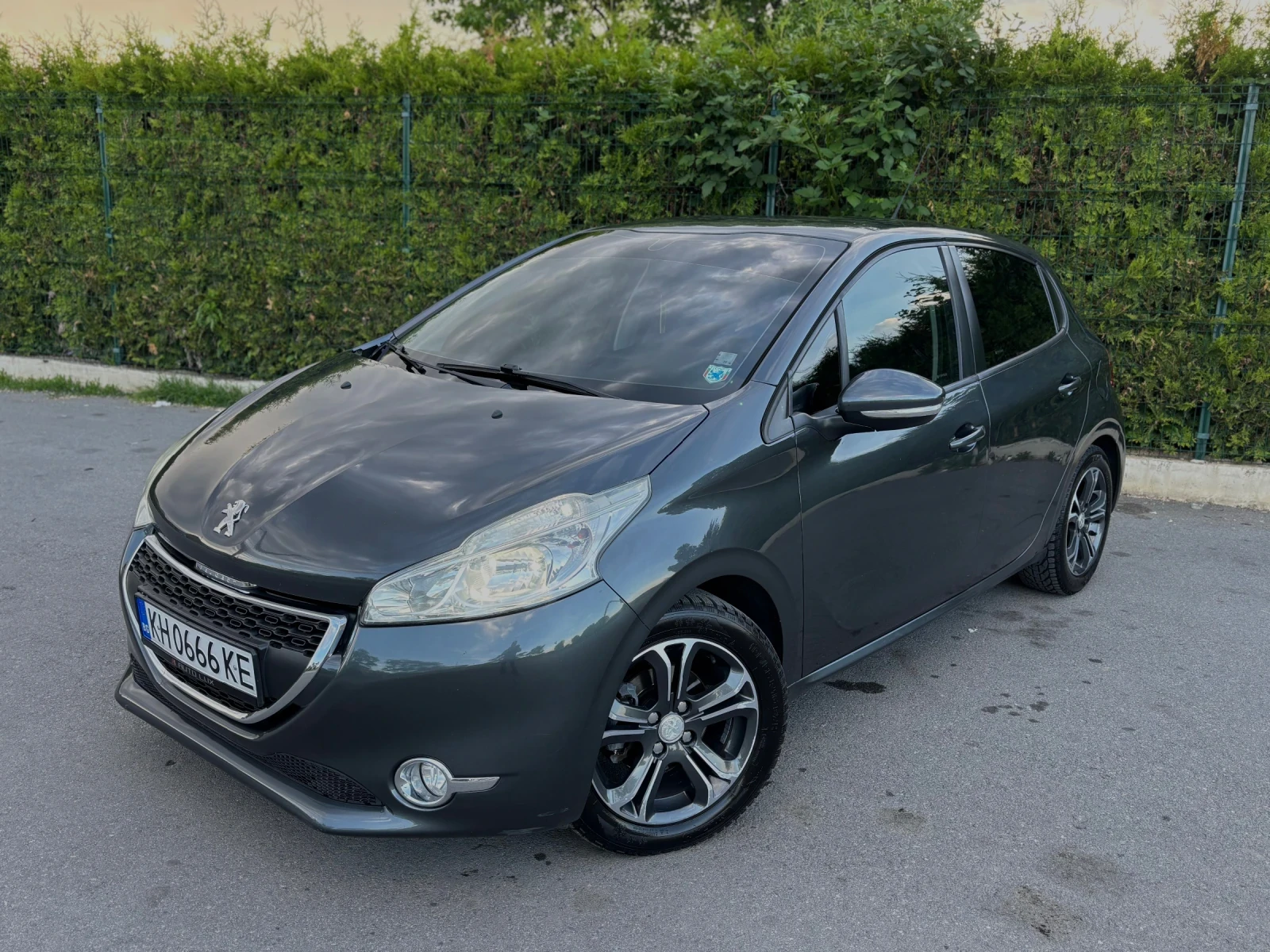 Peugeot 208 1.4HDI * КЛИМАТИК* СОБСТВЕН ЛИЗИНИГ* 