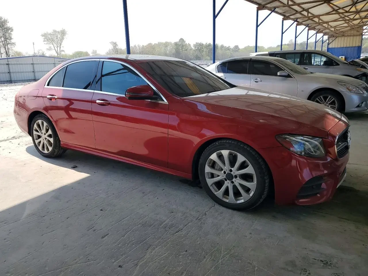 Mercedes-Benz E 300 4MATIC, снимка 2 - Автомобили и джипове - 54698240