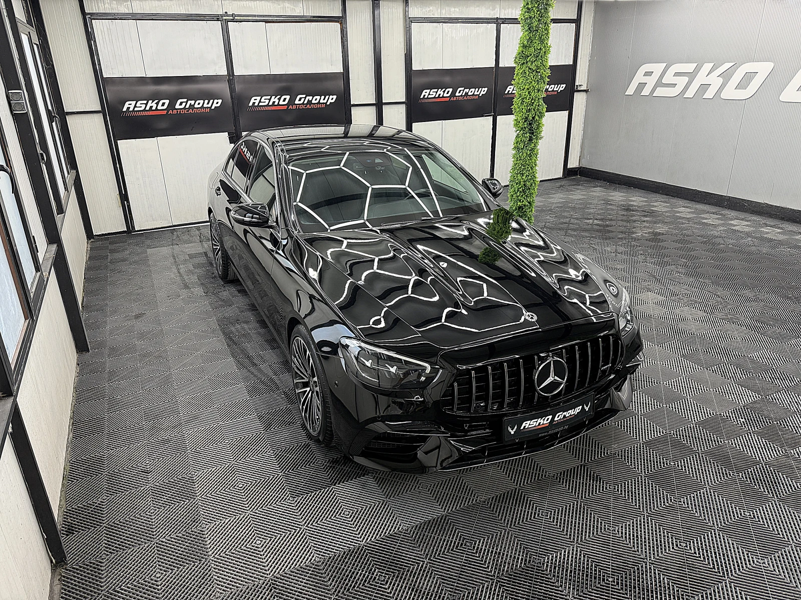 Mercedes-Benz E 220 AMG-line/Facelift/DIGITAL/9gt/СОБСТВЕН ЛИЗИНГ, снимка 7 - Автомобили и джипове - 55085410