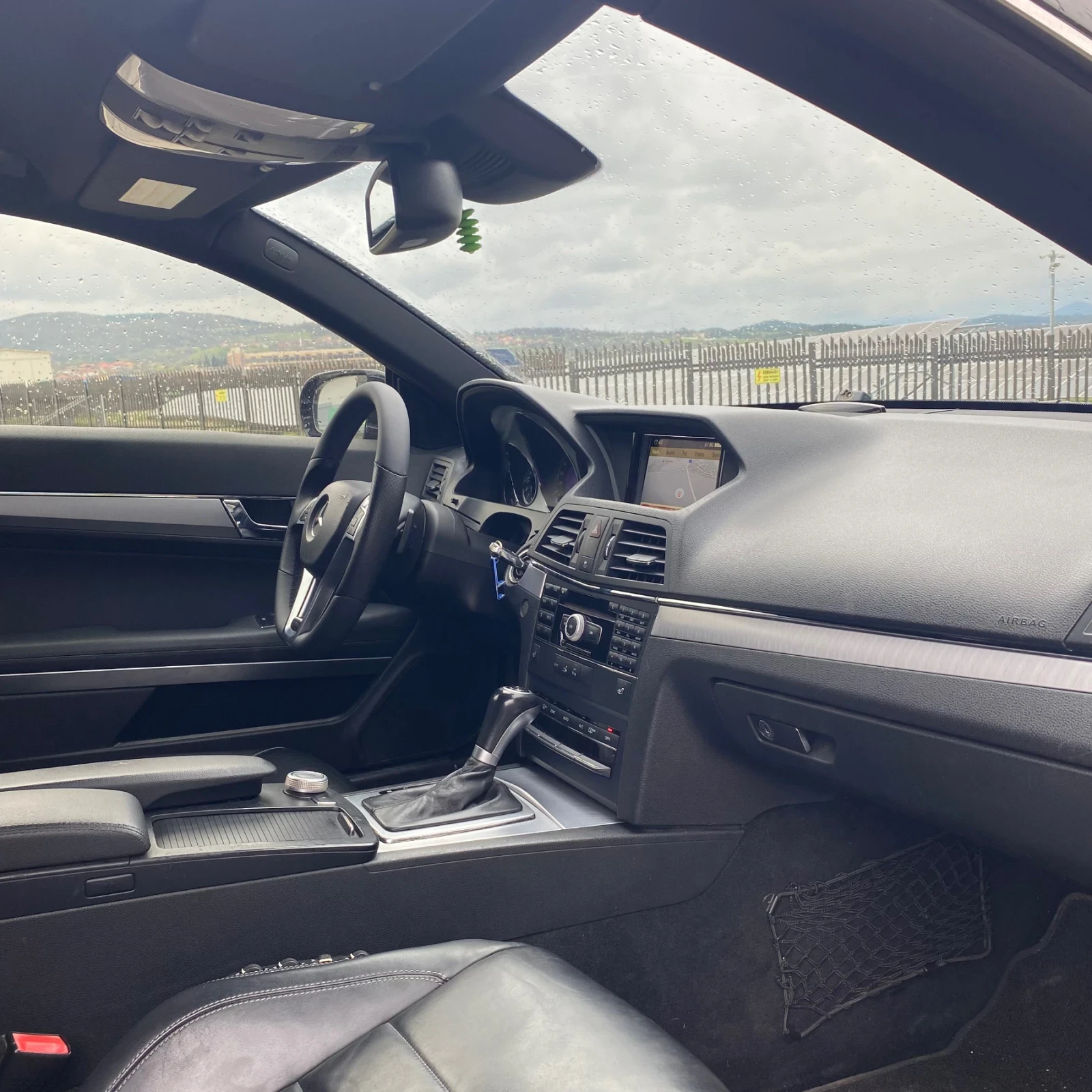 Mercedes-Benz E 350, снимка 12 - Автомобили и джипове - 55409807