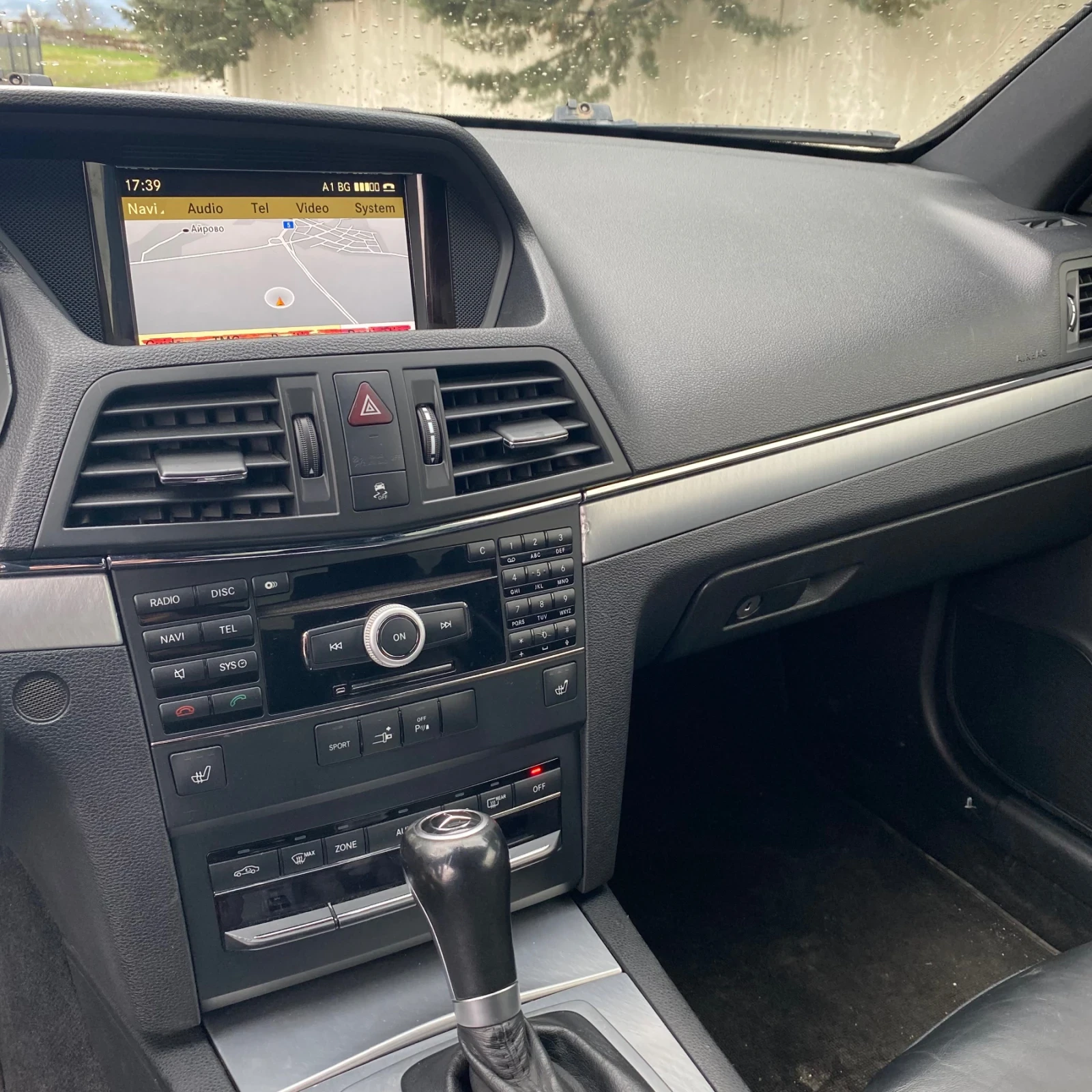 Mercedes-Benz E 350, снимка 9 - Автомобили и джипове - 55409807