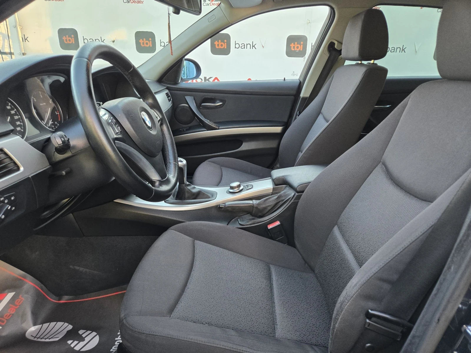 BMW 330 3.0D-231кс= xDrive= 6ck= NAVI= СЕДАН, снимка 7 - Автомобили и джипове - 55695097