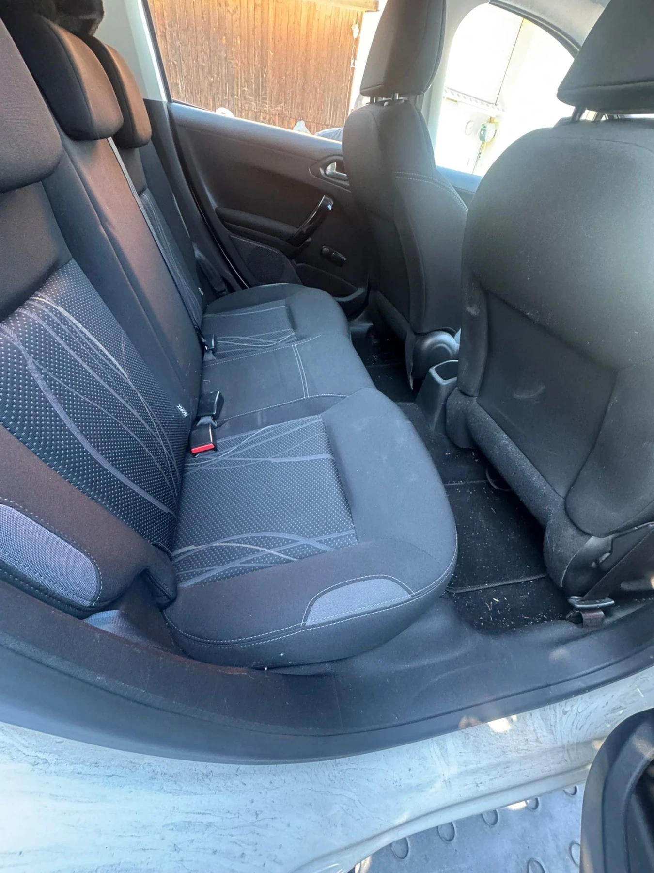 Peugeot 208 1.0i Benzin - Шум във Мотора, снимка 13 - Автомобили и джипове - 55971755