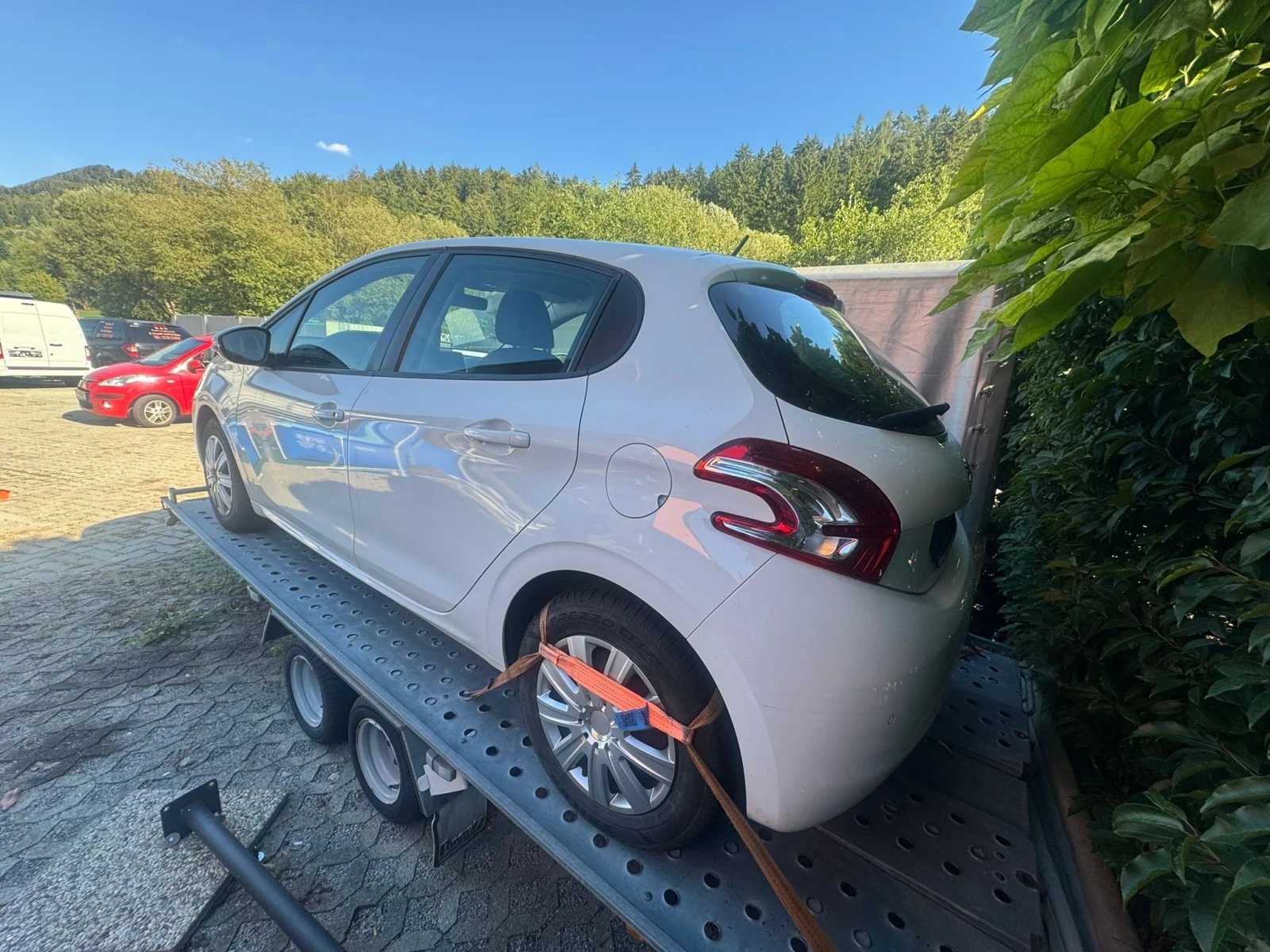 Peugeot 208 1.0i Benzin - Шум във Мотора, снимка 8 - Автомобили и джипове - 55971755