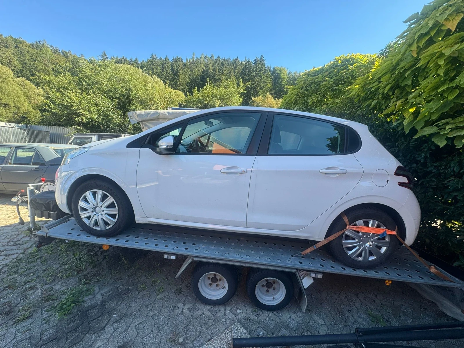 Peugeot 208 1.0i Benzin - Шум във Мотора, снимка 6 - Автомобили и джипове - 55971755