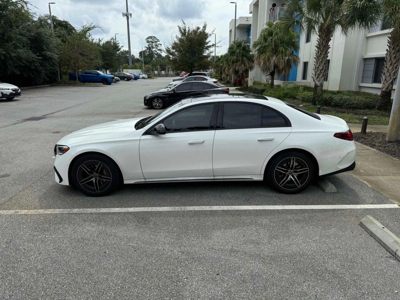 Mercedes-Benz E 450 4MATIC* HUD* �����* �������� �������� | Mobile.bg � ����������� 2