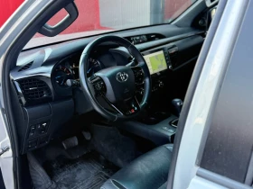 Toyota Hilux 2.8d 204k.c. AVTOMATIK GR FULL, снимка 8