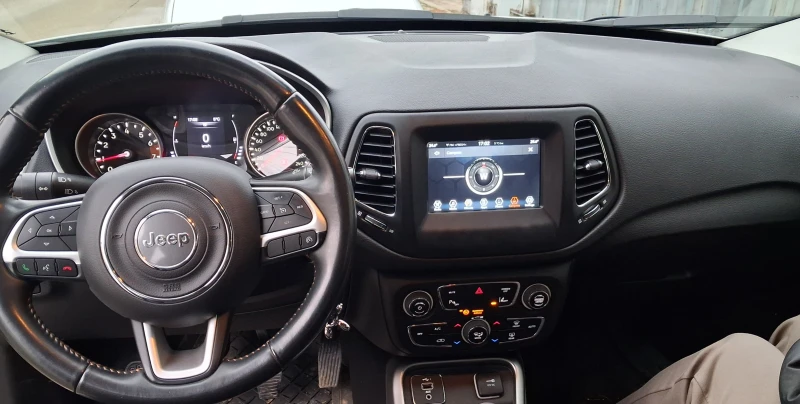 Jeep Compass LATITUDE , снимка 13 - Автомобили и джипове - 53223384
