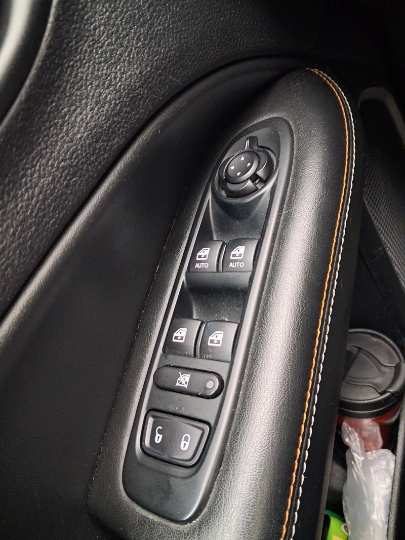 Jeep Compass LATITUDE , снимка 8 - Автомобили и джипове - 53223384