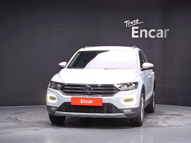 VW T-Roc 2.0 Tdi Style, снимка 3 - Автомобили и джипове - 56497477