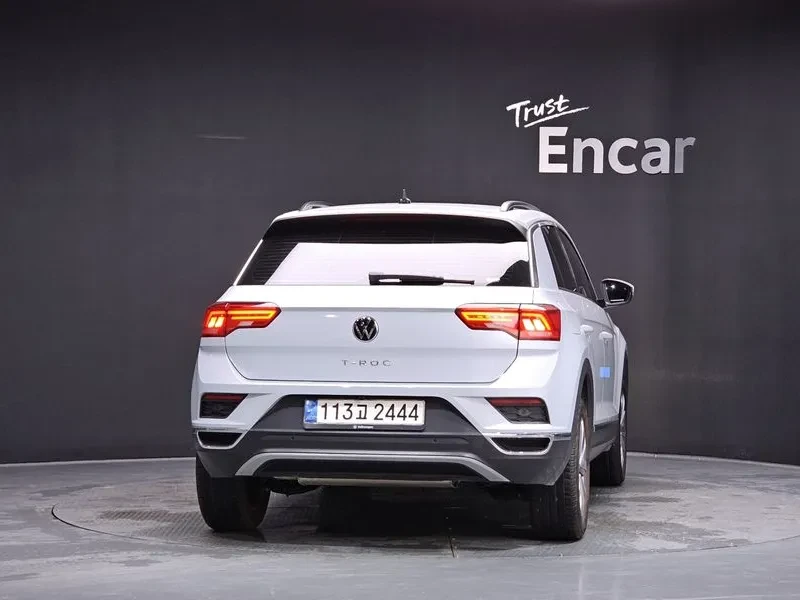 VW T-Roc 2.0 Tdi Style, снимка 4 - Автомобили и джипове - 56497477
