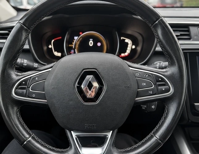Renault Kadjar 1.5 DCI   Panorama  LED   FULL, снимка 6 - Автомобили и джипове - 56746643