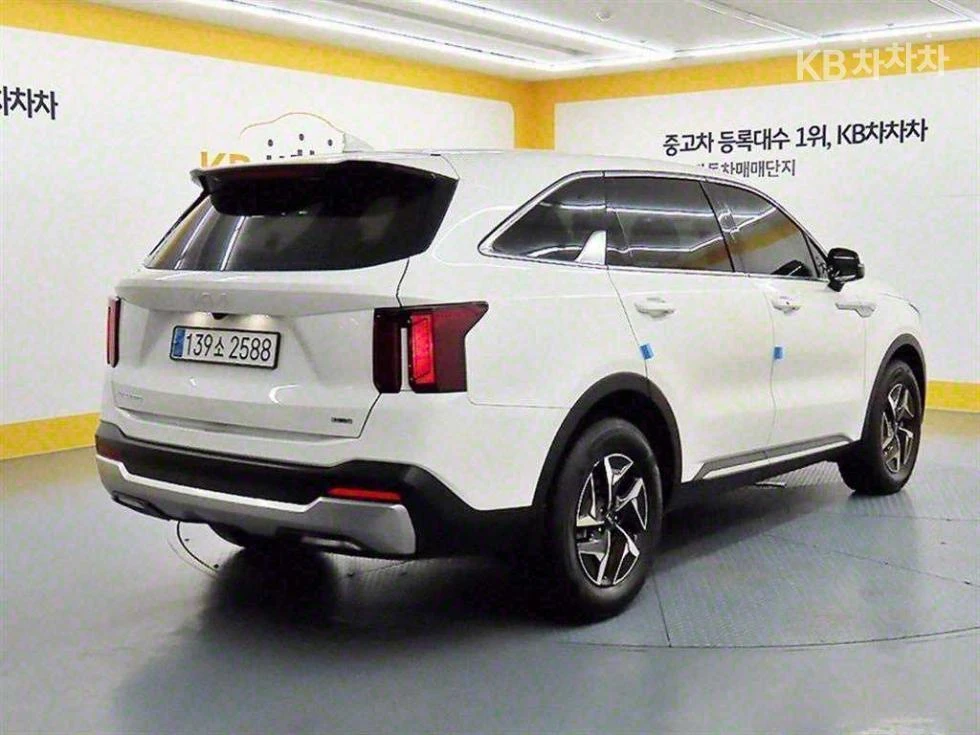 Kia Sorento 1.6T HEV 4WD MQ4 Prestige ЛИЗИНГ БЕЗ ПЪРВ. ВНОСКА - изображение 4