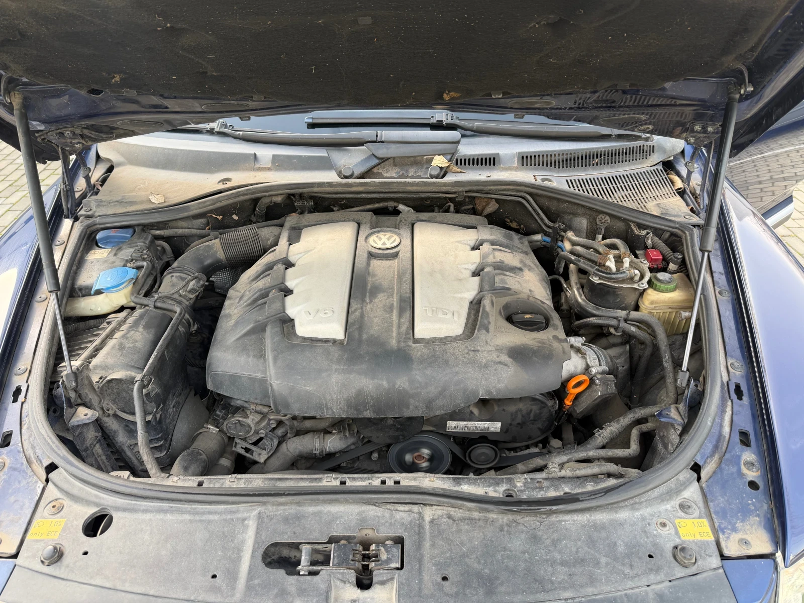 VW Touareg 3.0 TDi, снимка 12 - Автомобили и джипове - 54196604