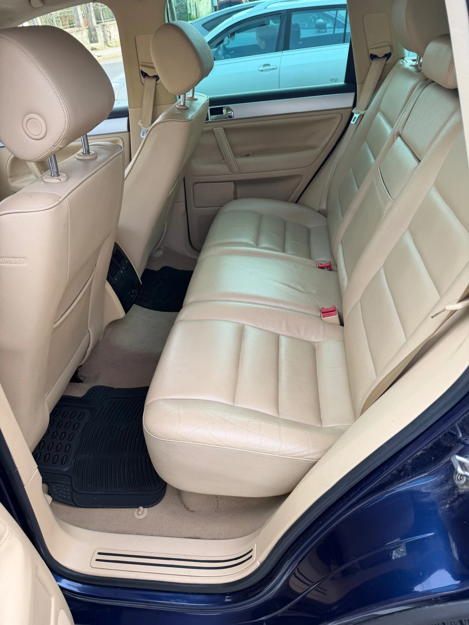 VW Touareg 3.0 TDi, снимка 10 - Автомобили и джипове - 54196604