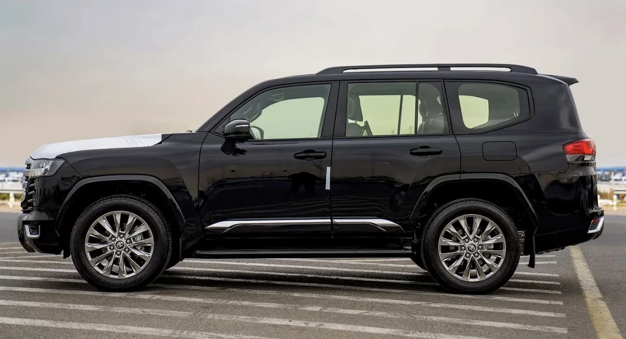 Toyota Land cruiser 300 GXR | 15km | Mobile.bg � ����������� 13