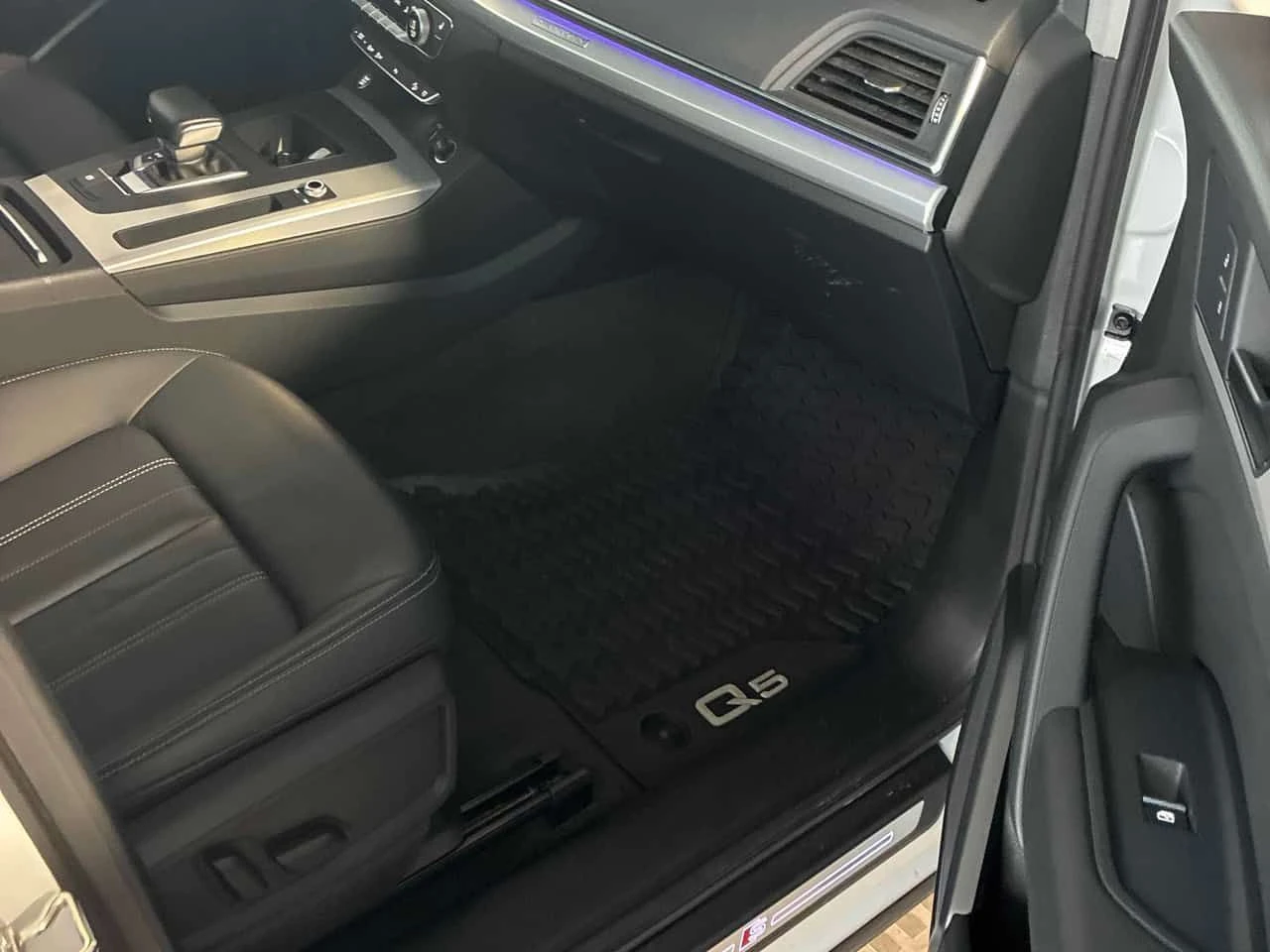 Audi Q5  Progressiv | DISTRONIC | ПАНОРАМА | ПОДГРЕВ | , снимка 15 - Автомобили и джипове - 54844925
