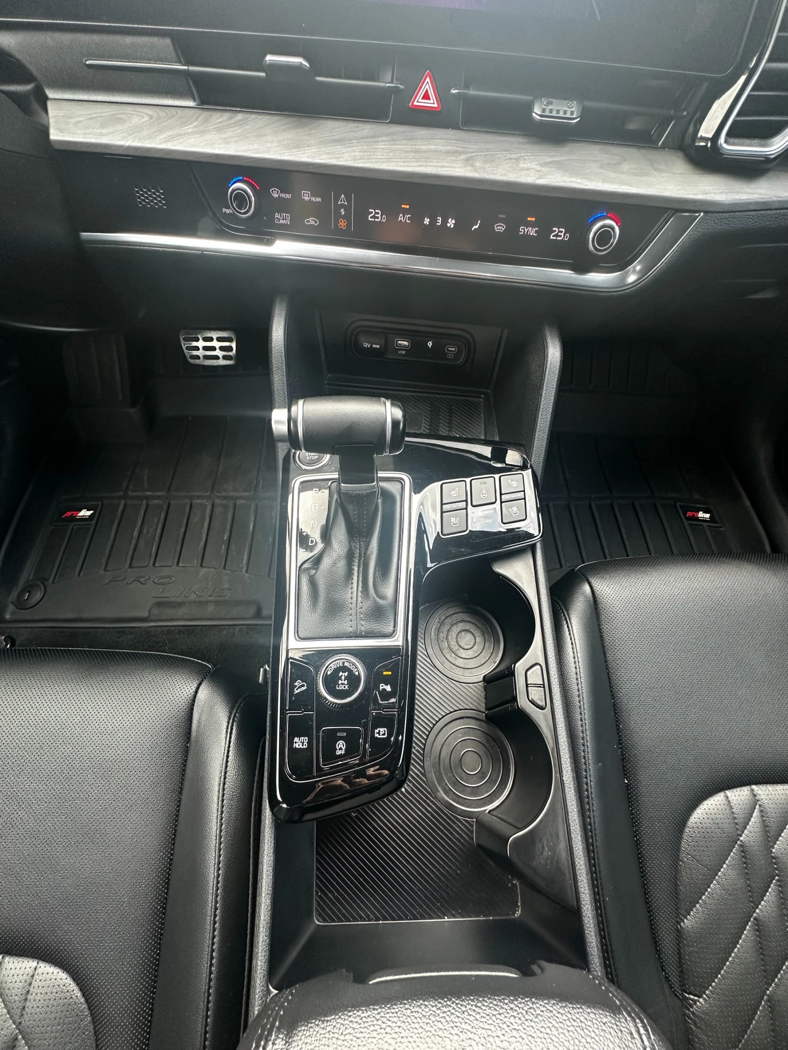 Kia Sportage, снимка 10 - Автомобили и джипове - 54858717