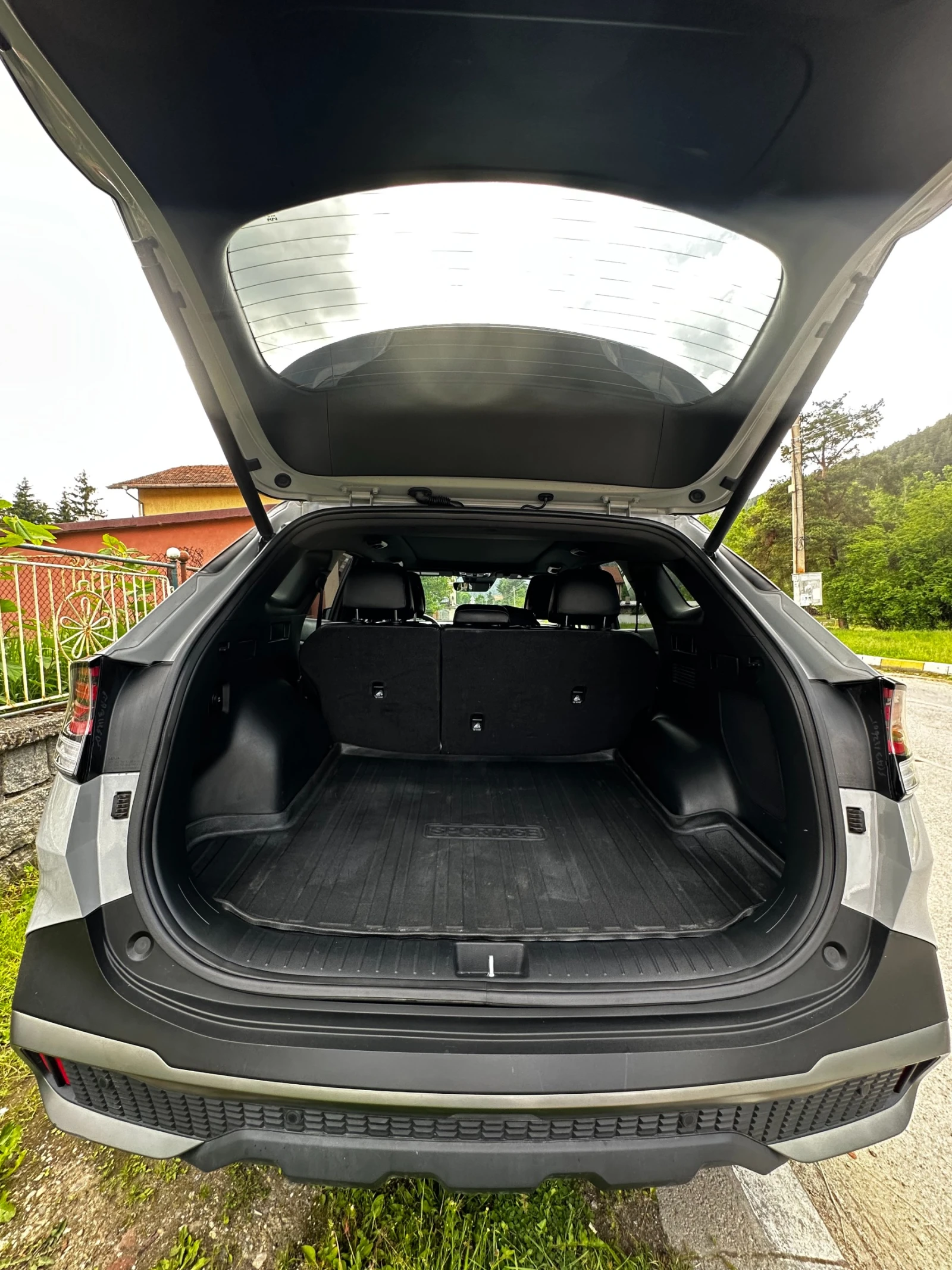 Kia Sportage, снимка 6 - Автомобили и джипове - 54858717