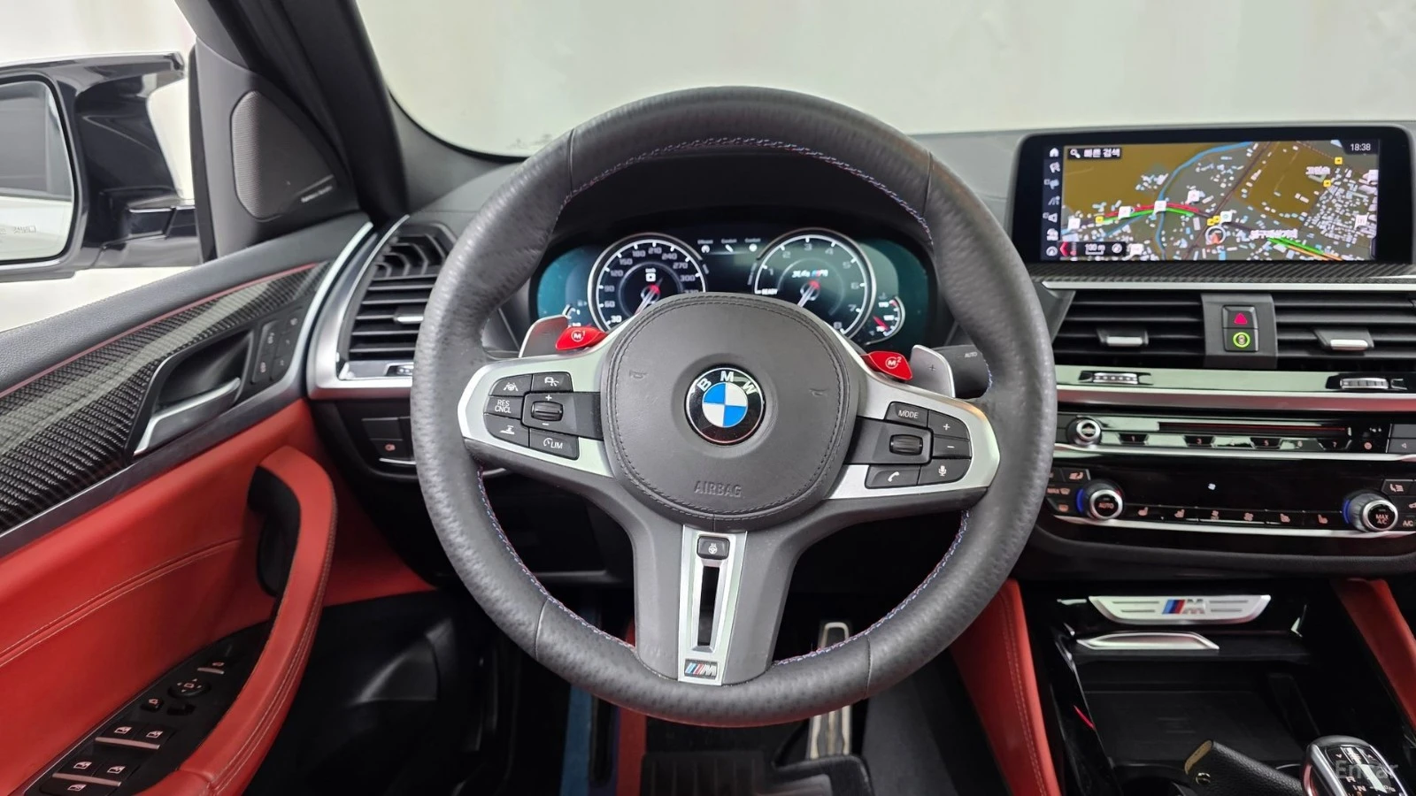 BMW X4 M* xDrive* HARMAN KARDON* ПАНО* 360* HUD* ОДБУХВАН, снимка 12 - Автомобили и джипове - 55484853