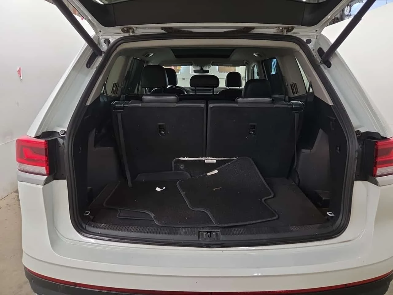 VW Atlas HIGHLINE| ОБДУХВАНЕ| ПАНОРАМА| ПАМЕТ| 2 КЛЮЧА| , снимка 13 - Автомобили и джипове - 55661459