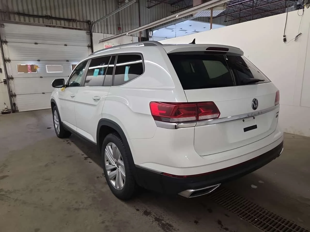 VW Atlas HIGHLINE| ОБДУХВАНЕ| ПАНОРАМА| ПАМЕТ| 2 КЛЮЧА| , снимка 4 - Автомобили и джипове - 55661459