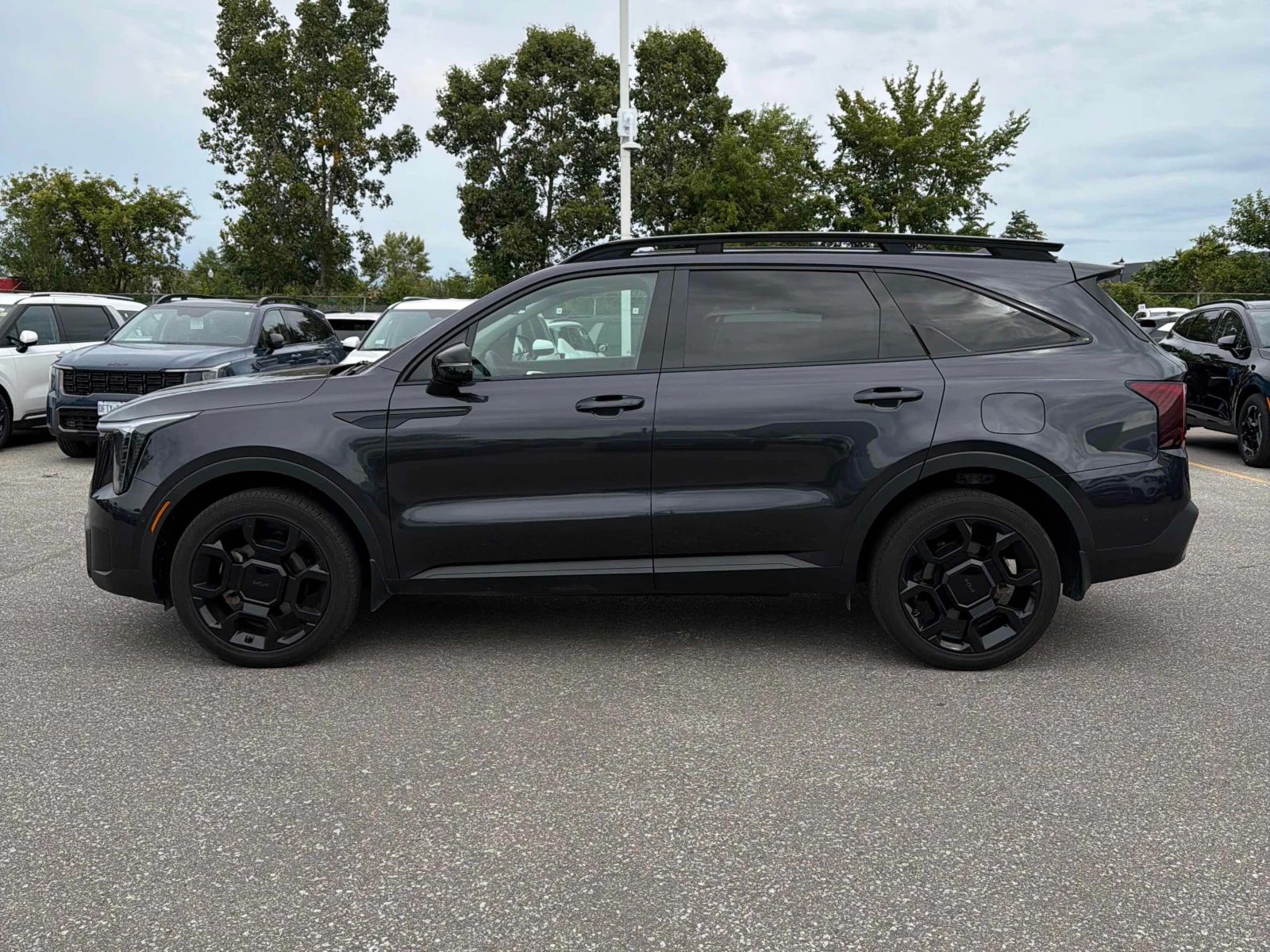 Kia Sorento X Line Limited AWD w/Black Interior * CARFAX , снимка 3 - Автомобили и джипове - 56088022