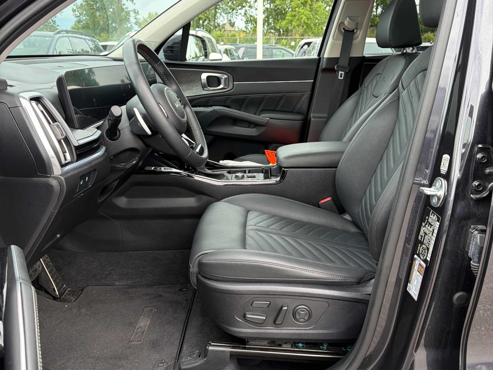 Kia Sorento X Line Limited AWD w/Black Interior * CARFAX , снимка 12 - Автомобили и джипове - 56088022