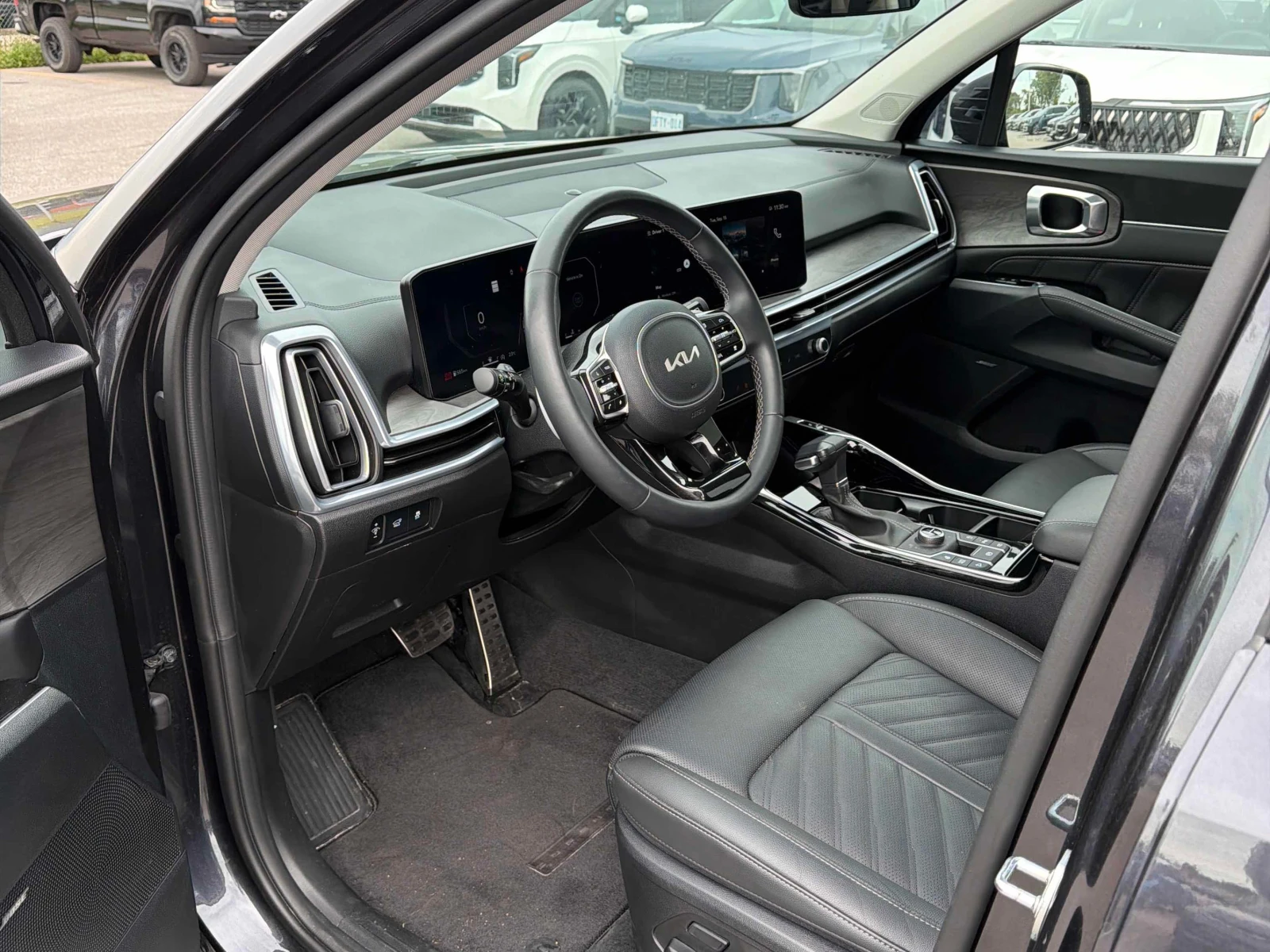 Kia Sorento X Line Limited AWD w/Black Interior * CARFAX , снимка 7 - Автомобили и джипове - 56088022
