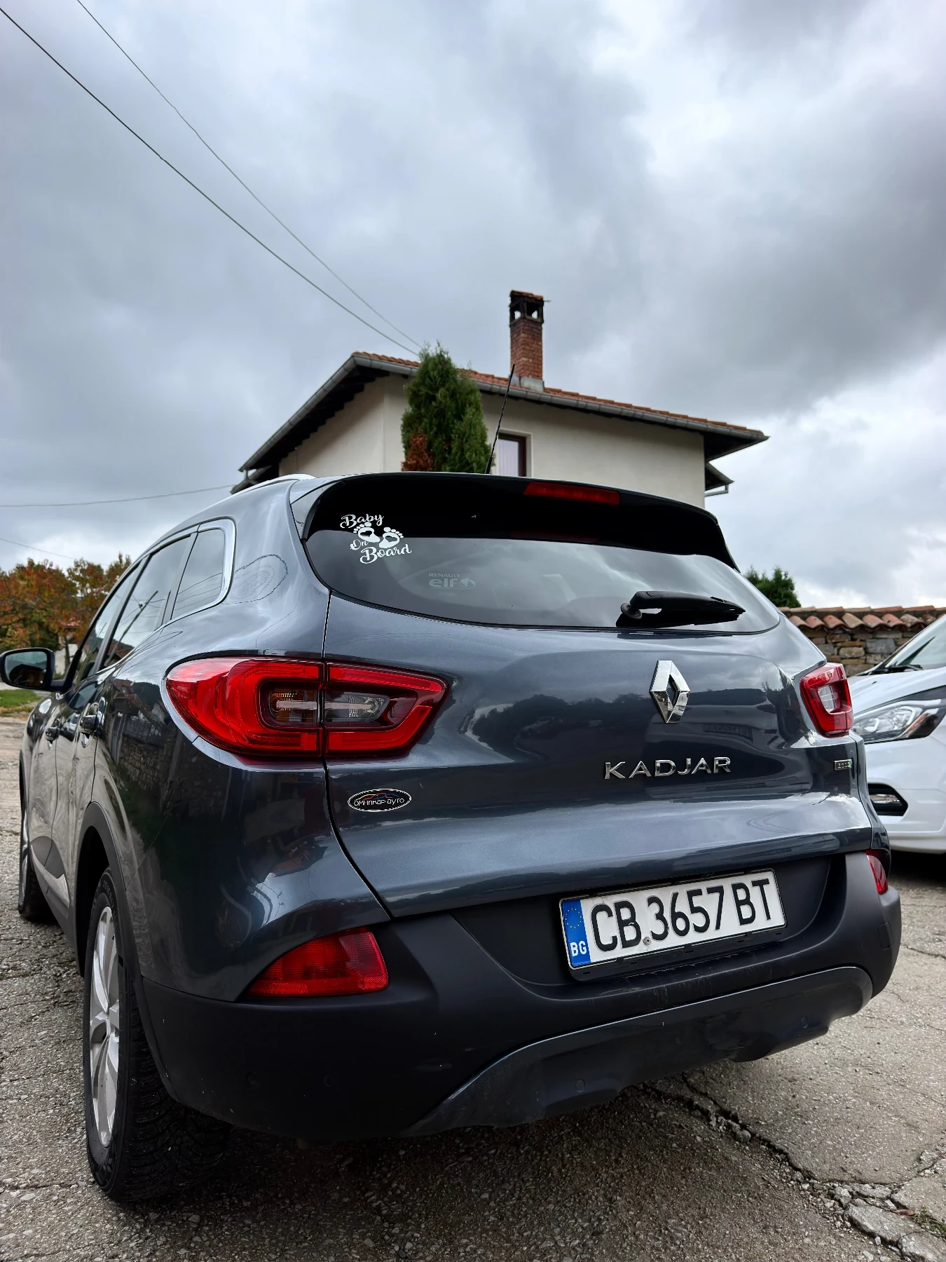 Renault Kadjar 1.5 DCI   Panorama  LED   FULL, снимка 4 - Автомобили и джипове - 56746643