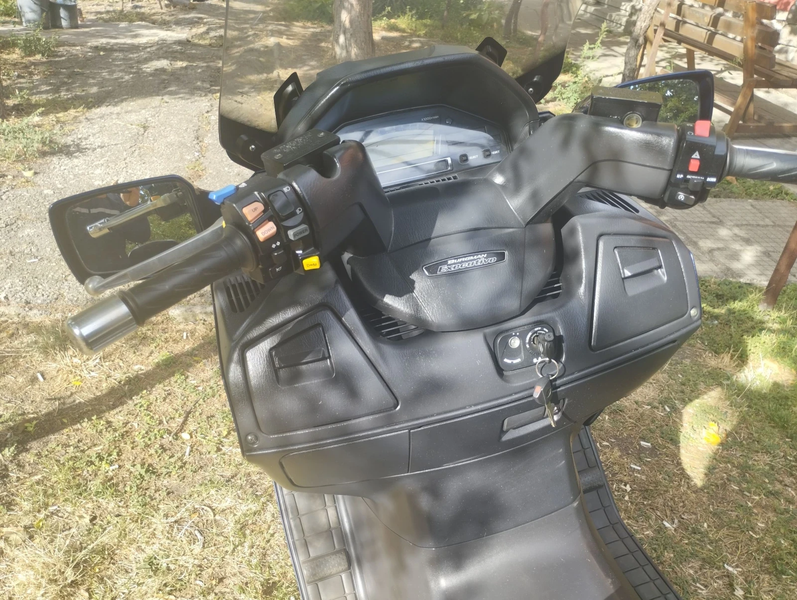 Suzuki Burgman 650 - изображение 10