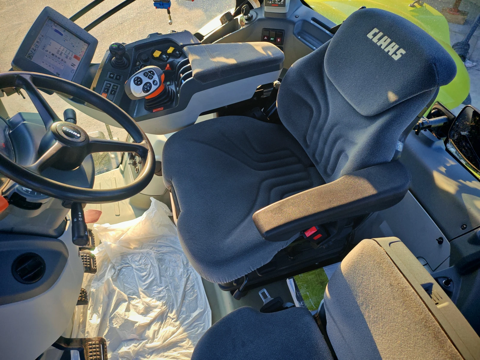  Claas Axion 830     20 % | Mobile.bg   13