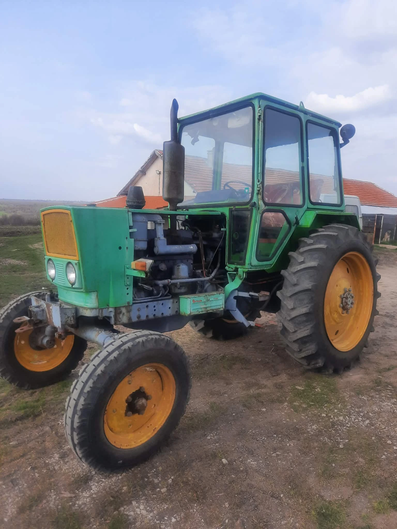 Трактор ЮМЗ