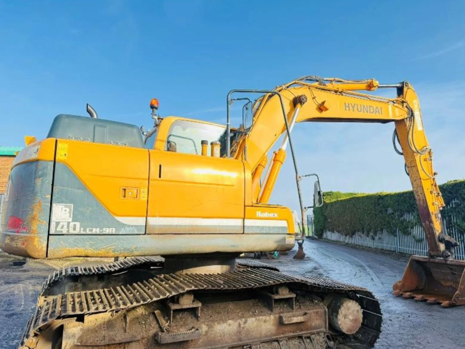 Багер Hyundai Robex 140LCM-9A - изображение 4