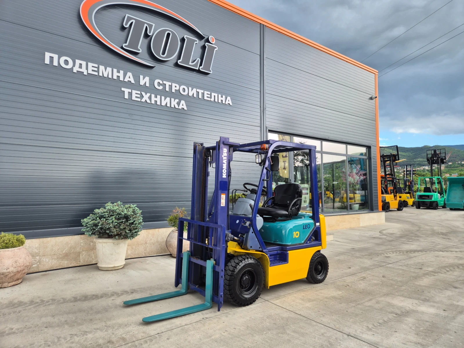 Мотокар Komatsu  ВЕРИГА МОТОР / КАТО НОВ !, снимка 1