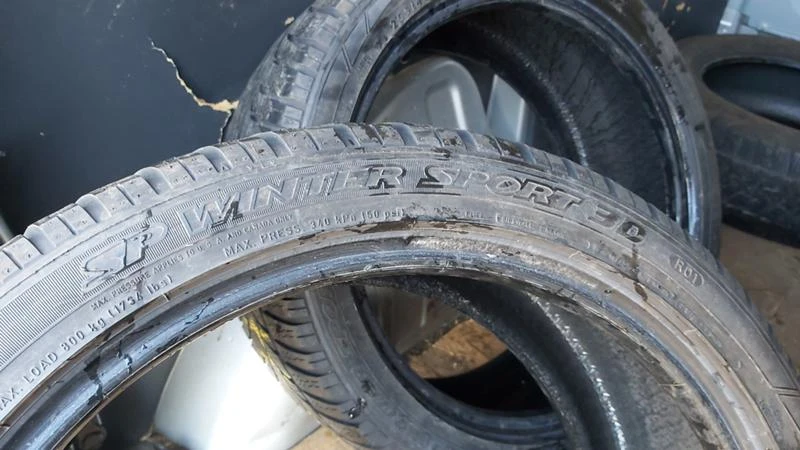 Гуми Зимни 255/40R19, снимка 8 - Гуми и джанти - 27565631