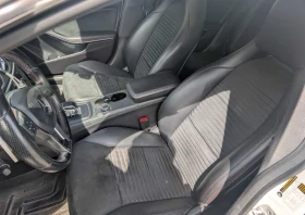 Mercedes-Benz CLA 45 AMG ПАНОРАМА * CARPLAY * ПОДГРЕВИ * CARFAX * , снимка 12