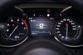 Alfa Romeo Giulia 2.0-TURBO/280HP/VELOCE/ACC/AT8/MEMORY/558v - 67199 лв. - 83000941 14