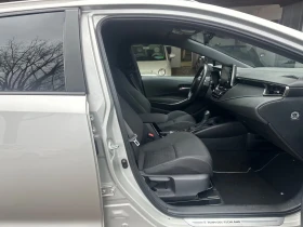 Toyota Corolla TOURING-SPORTS/98HP/HYBRID/360/CARPLAY/KLESS/311f - 40699 лв. - 58405557 13