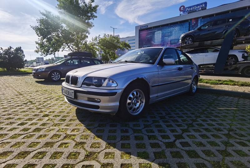 BMW 318, снимка 1 - Автомобили и джипове - 45503918