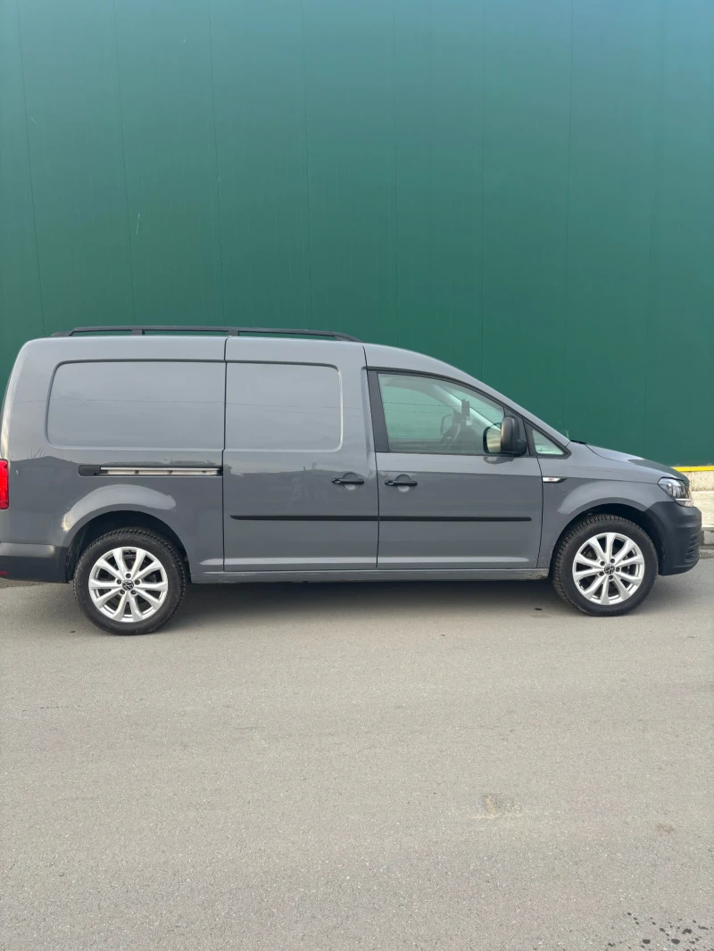 VW Caddy 1.6 Maxi, снимка 6 - Автомобили и джипове - 48634236