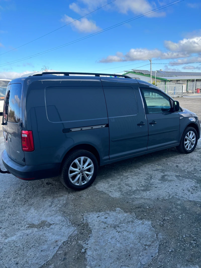 VW Caddy 1.6 Maxi, снимка 4 - Автомобили и джипове - 47911499