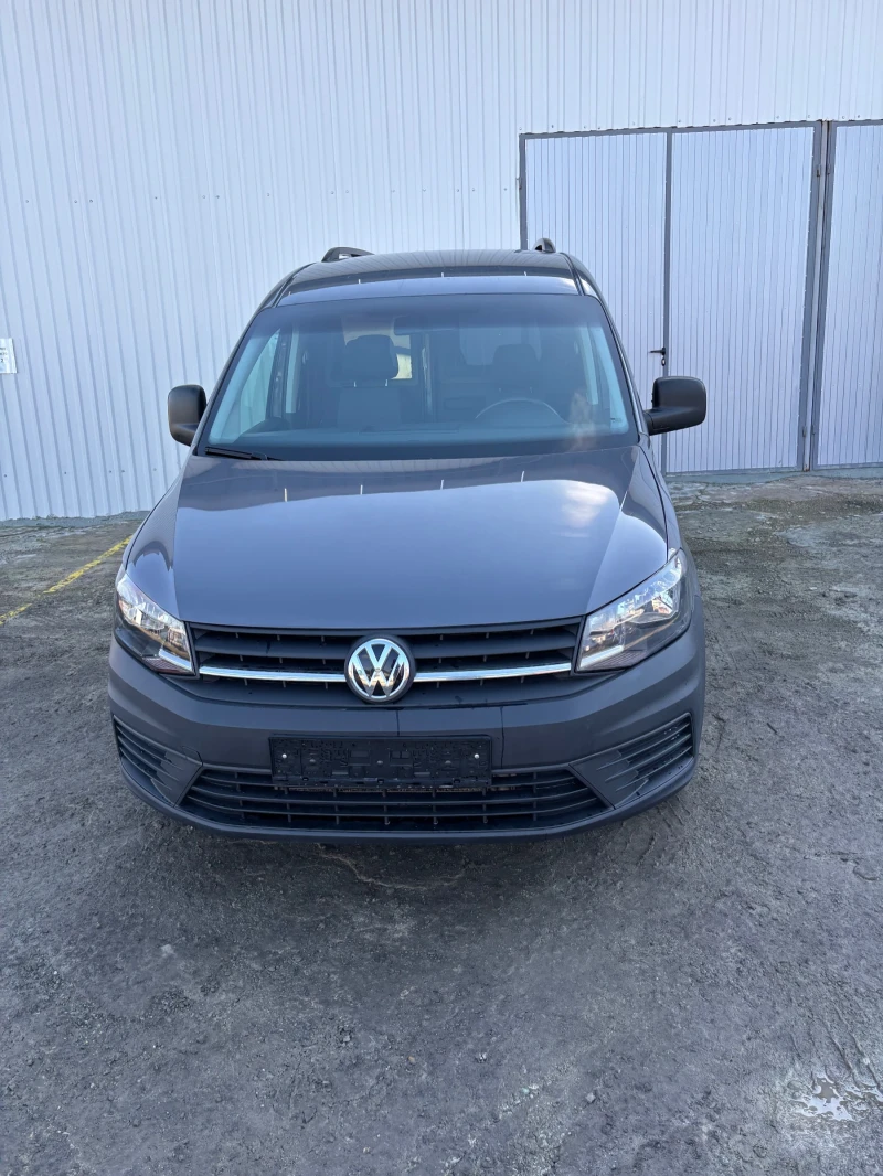 VW Caddy 1.6 Maxi, снимка 2 - Автомобили и джипове - 48634236