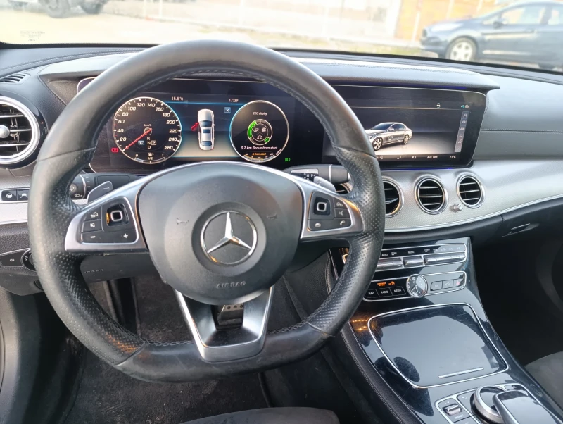 Mercedes-Benz E 220 d AMG Line , снимка 14 - Автомобили и джипове - 49364363