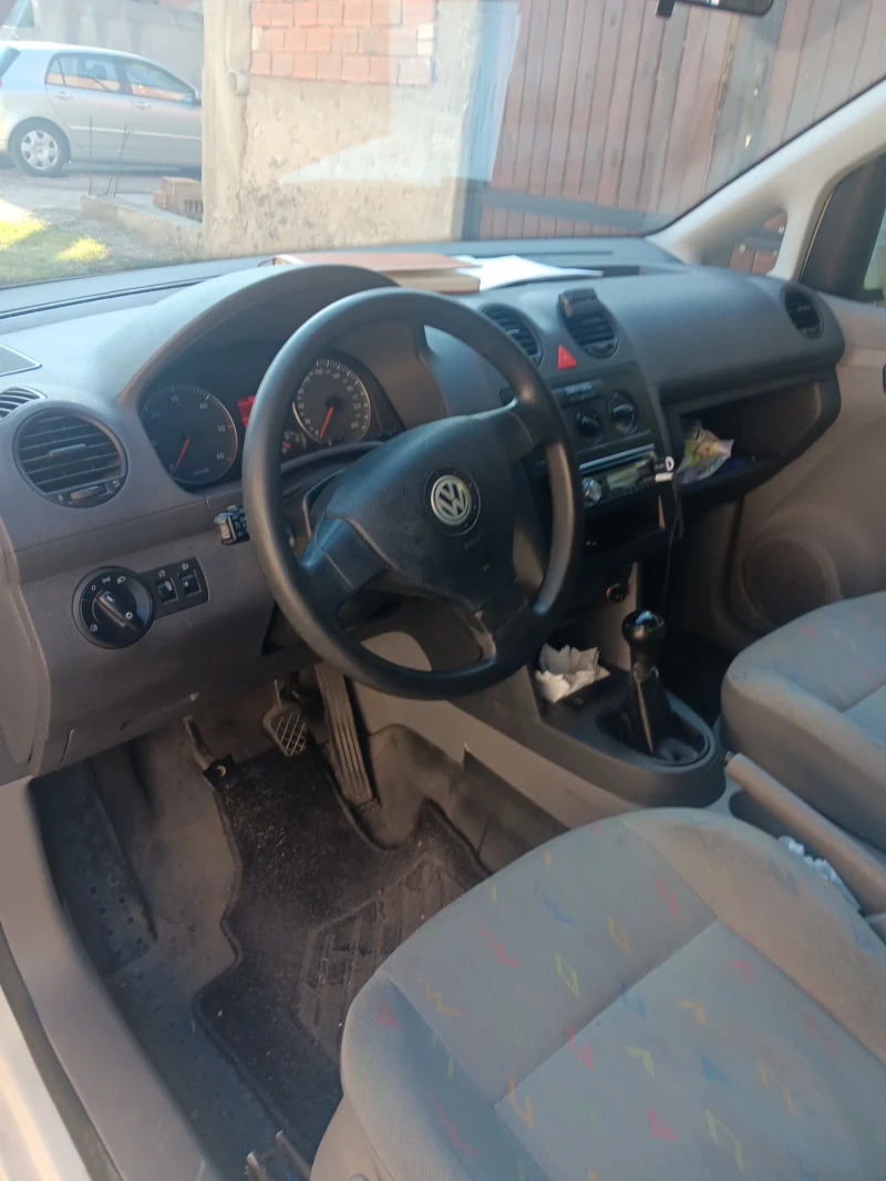 VW Caddy, снимка 7 - Автомобили и джипове - 51895140