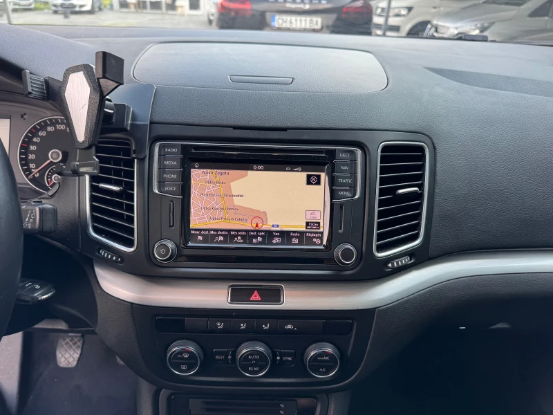VW Sharan 2.0TDI 184k.c 7местен FACELIFT , снимка 7 - Автомобили и джипове - 52050998