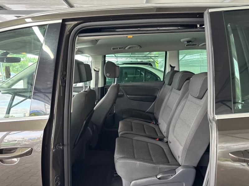 VW Sharan 2.0TDI 184k.c 7местен FACELIFT , снимка 8 - Автомобили и джипове - 52050998