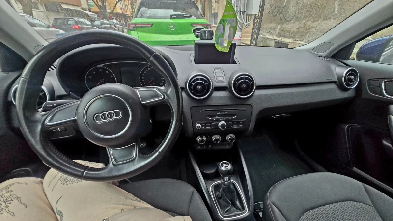 Audi A1, снимка 6 - Автомобили и джипове - 52448736