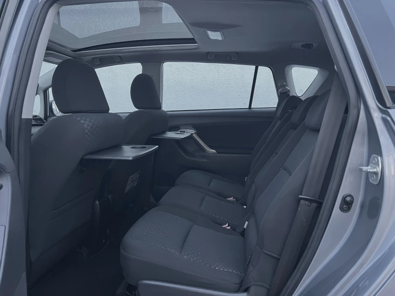 Toyota Verso 2.0D4D ПРОЧЕТИ ОПИСАНИЕТО, снимка 13 - Автомобили и джипове - 52730362