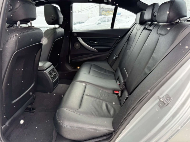 BMW 335 * xDrive * CARFAX * ЦЕНА ДО БГ, снимка 16 - Автомобили и джипове - 53286859